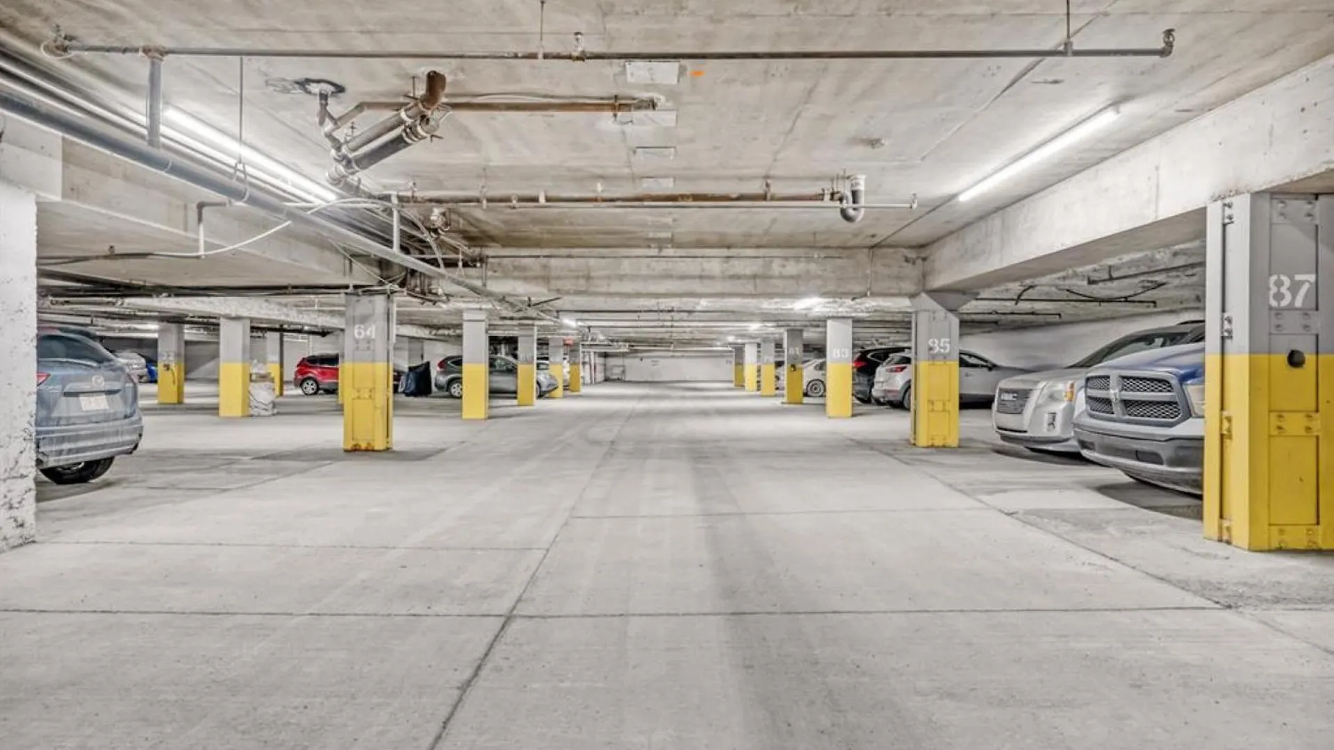 شقة Stylish Suite At Stampede W Free Parking And Ac YYC كندا